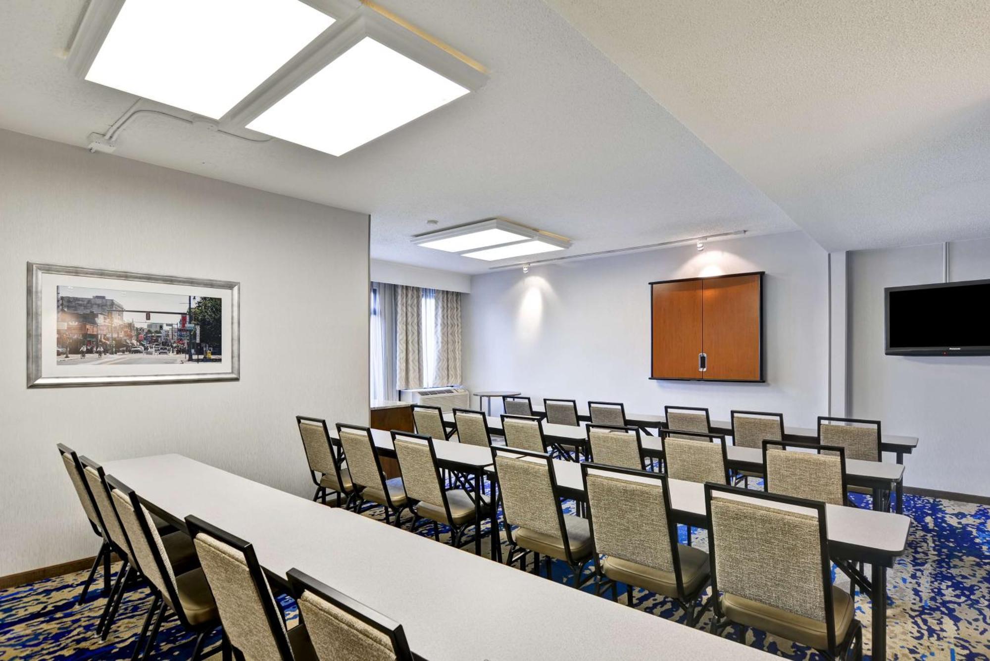 Hampton Inn Memphis Poplar Exterior foto